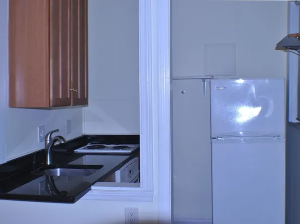 32 Winchester St APT 6, Brookline, MA 02446