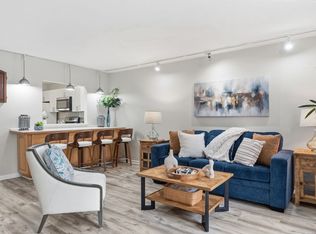 202 Park Pl #202, Raynham, MA 02767