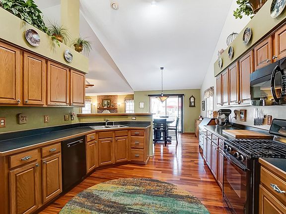 5th image of 4071 Greenbelt Dr