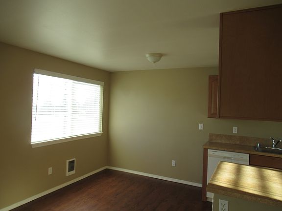 5th image of 215 N Norris St #244
