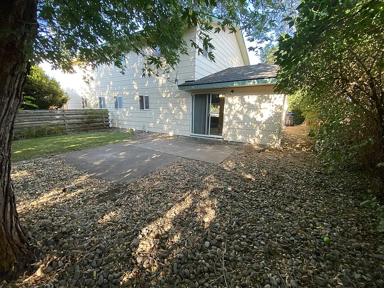 1404 N Brook Ct — Photo 26