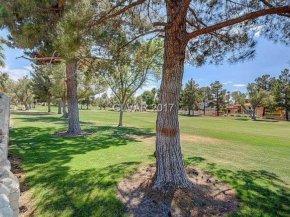 2nd image of 2977 Bel Air Dr