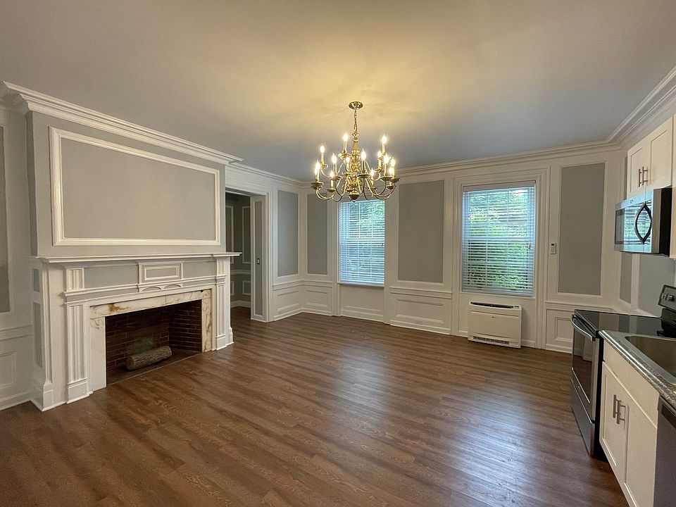 Living Room/ Kitchen