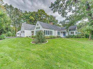 33W200 Surrey Rd, Wayne, IL 60184