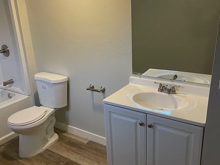1077 W Briarcliff Ave — Photo 12