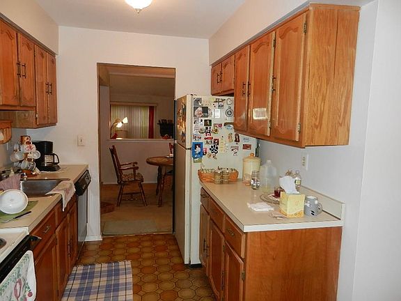 5th image of 30 Bayberry Dr #0