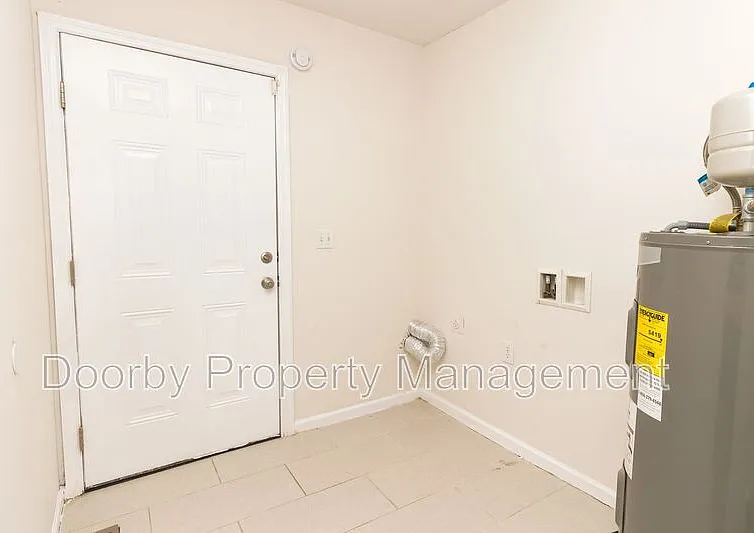 2310 Cushman St — Photo 19
