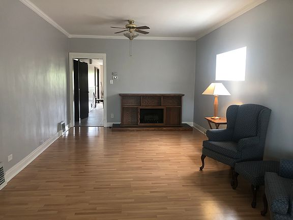 4th image of 2229 S East Ave