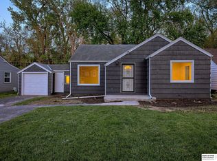 3433 Martin Ave, Omaha, NE 68112