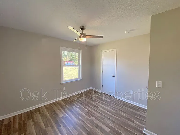 167 Giles Dr — Photo 8