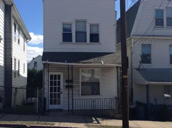 94 Hillside St, Wilkes Barre, PA 18702