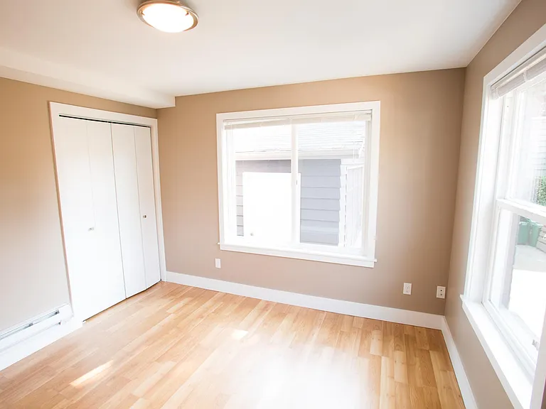 2221 E Thomas St #2 — Photo 7