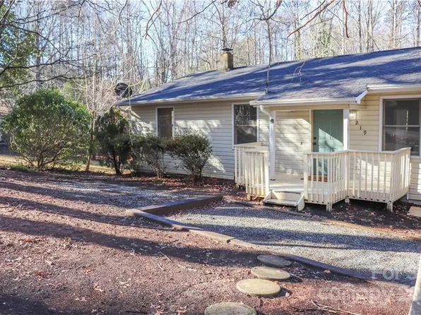 219 E Constance St, Columbus, NC 28722