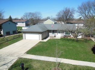 264 Strathmore Ln, Bloomingdale, IL 60108