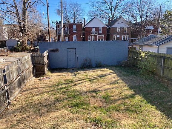 3rd image of 3614 S Compton Ave #1