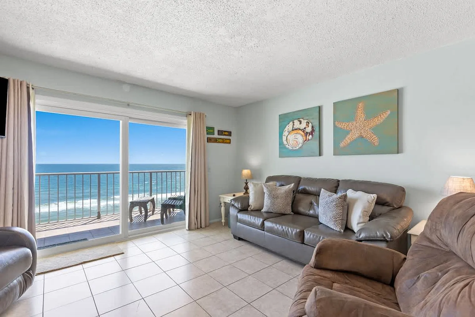 1 bed, 1.0 bath, 731 sqft, $1,217 — Photo 1