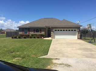 205 Gum Hill Rd, Bridge City, TX 77611