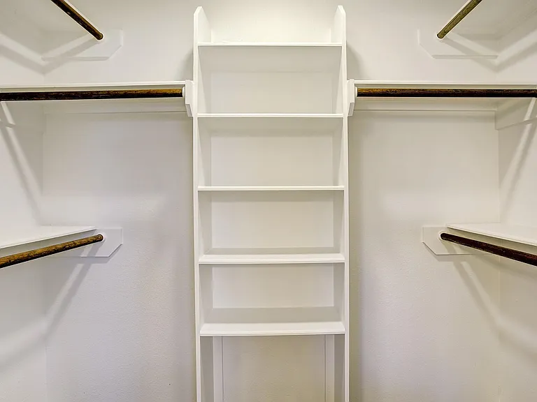 6506 Larissa Cir — Photo 22