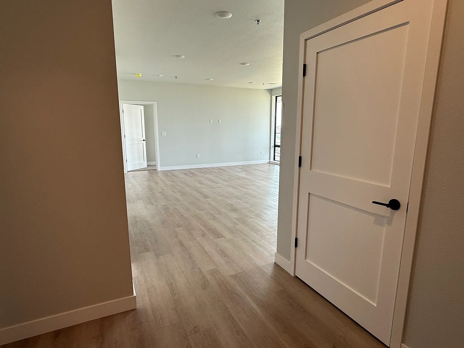 1 bed, 1.5 bath, $1,875 — Photo 2