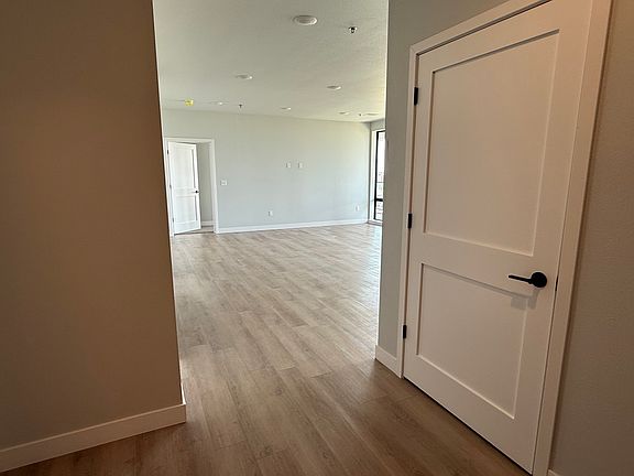 2nd image of 4470 24th Ave S #601