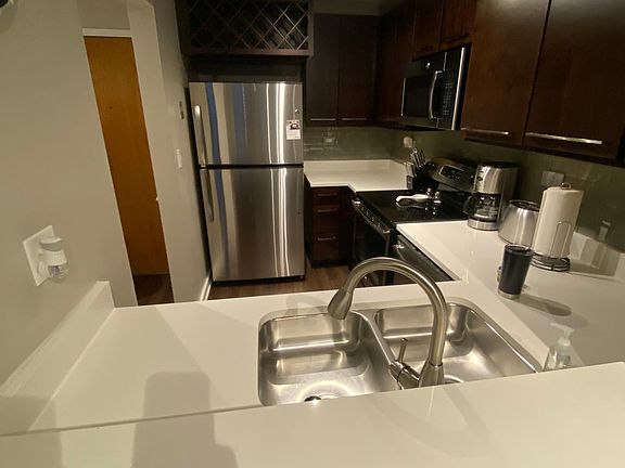 4th image of 125 S Jefferson St Unit 1604