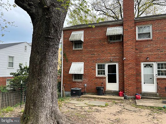 5th image of 5740 Biscayne Dr