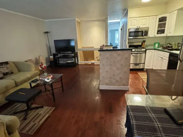 1124 East 100th Street image 4 of 13