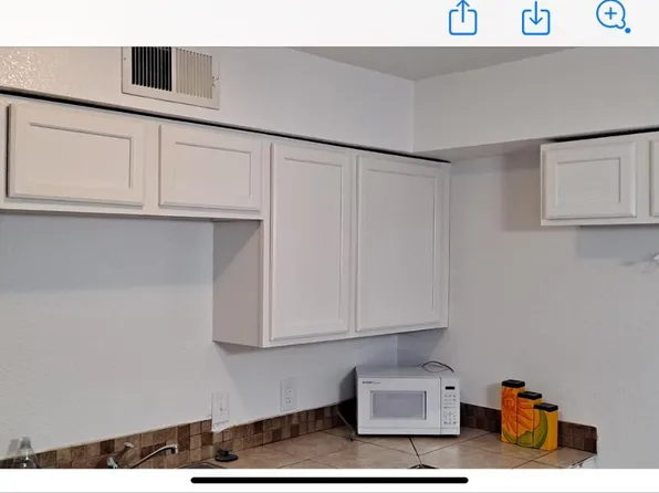 2421 Country Club Blvd APT 3, Stockton, CA 95204