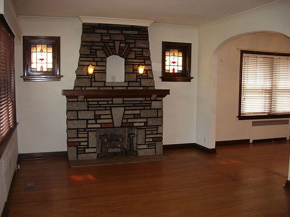 Nice stone fireplace NF