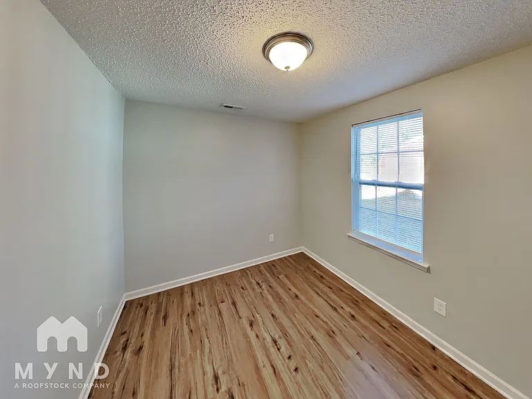 2113 Sunset Blvd — Photo 12