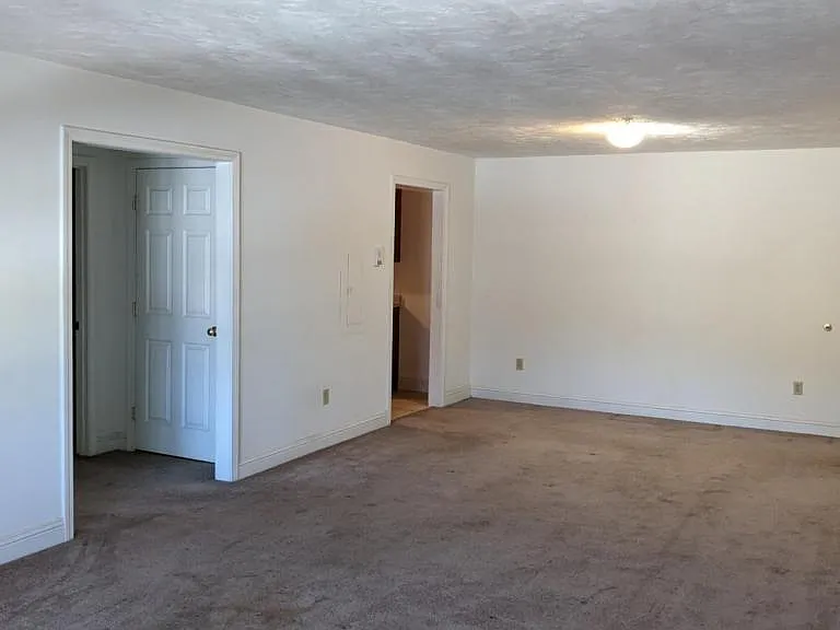 12 Pratt St #301 — Photo 3
