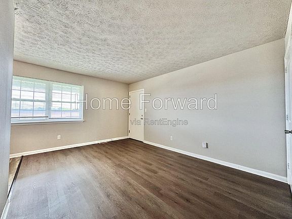 3rd image of 330 Codell Dr APT 8