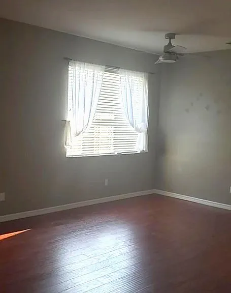 1933 Varick Way — Photo 13