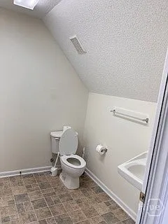 Studio, 943 sqft, $1,500 — Photo 3