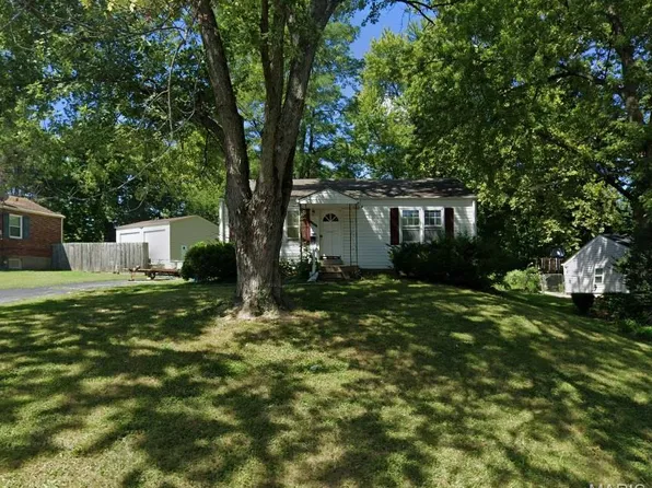 605 Larkin Ave, Saint Louis, MO 63135