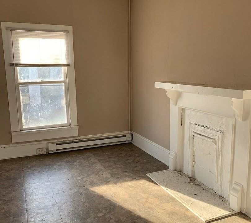 1st image of 1138 W Airline Ave