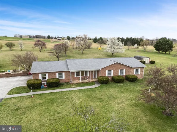 5321 Middle Rd, Winchester, VA 22602