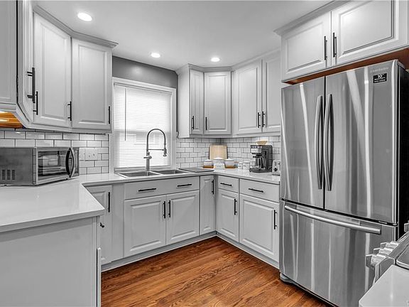 2nd image of 149 Hamilton Dr