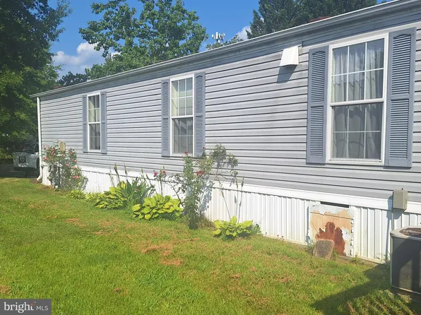 8 Rosewood Ln, Phoenixville, PA 19460