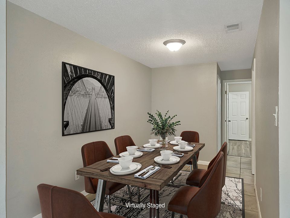 Dining Room (Virtually Staged)
