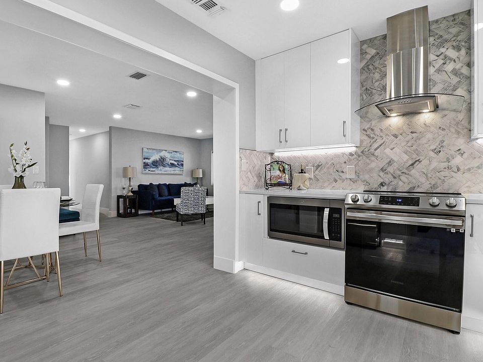 1st image of 869 NE 4th Court