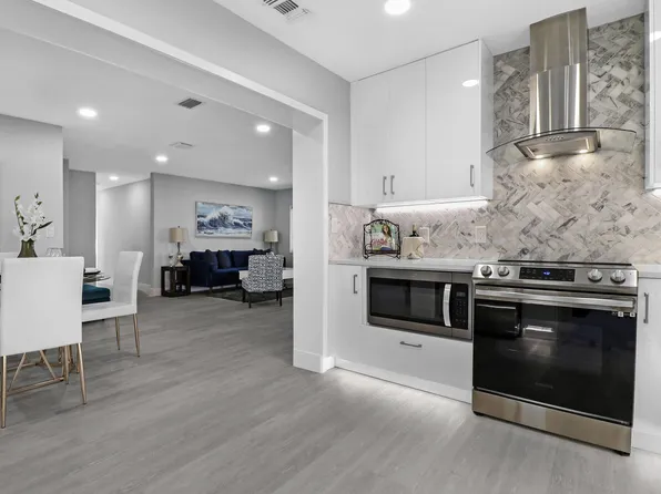 869 NE 4th Court, Deerfield Beach, FL 33441