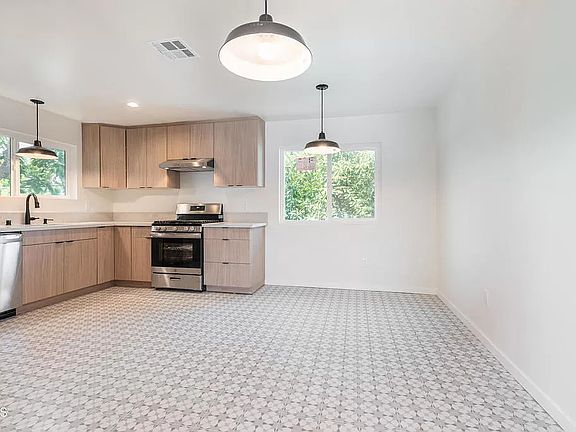 4th image of 3526 1/2 Casitas Ave
