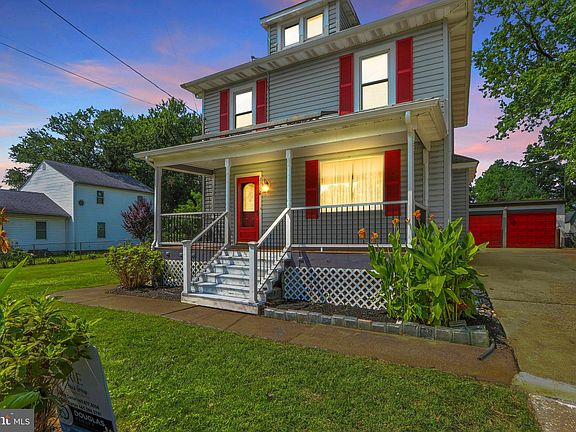 2nd image of 236 Poplar Ave