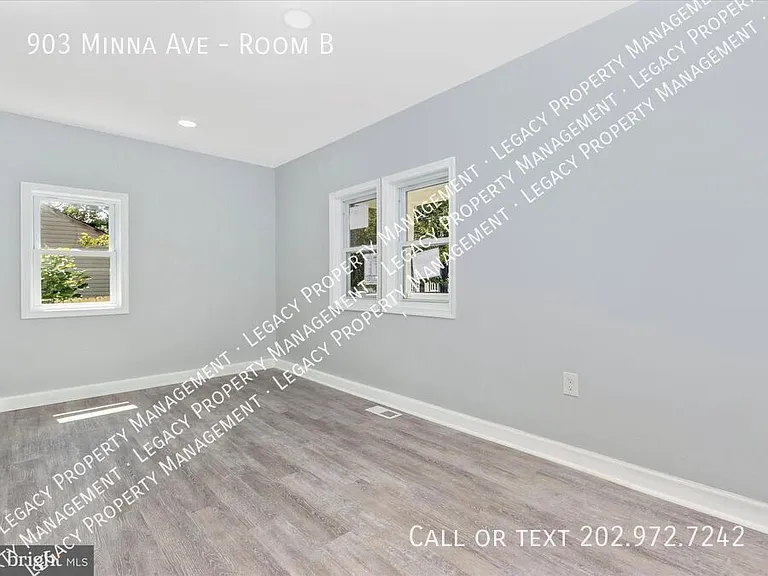 903 Minna Ave #B — Photo 10