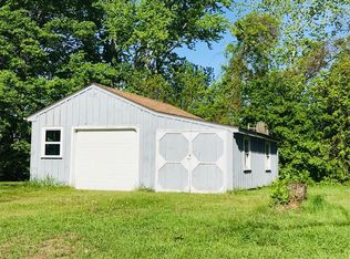 192 River Dr, Hadley, MA 01035