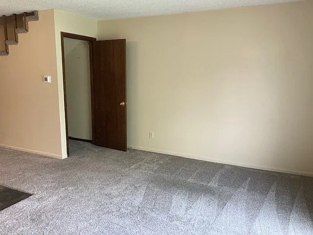 1911 West 37th Street — Photo 2