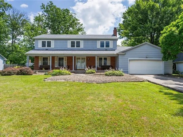 5463 Sampson Dr, Girard, OH 44420