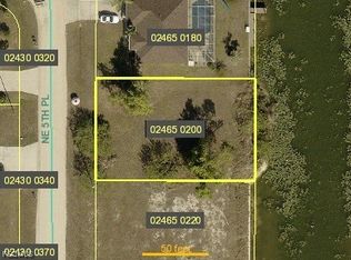 1425 NE 5th Pl, Cape Coral, FL 33909