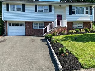 50 Adams Ct, Pearl River, NY 10965